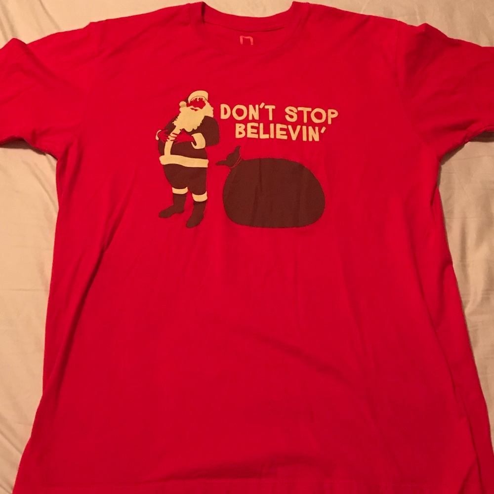 Men’s Don’t Stop Believin’ Santa Christmas Tee L